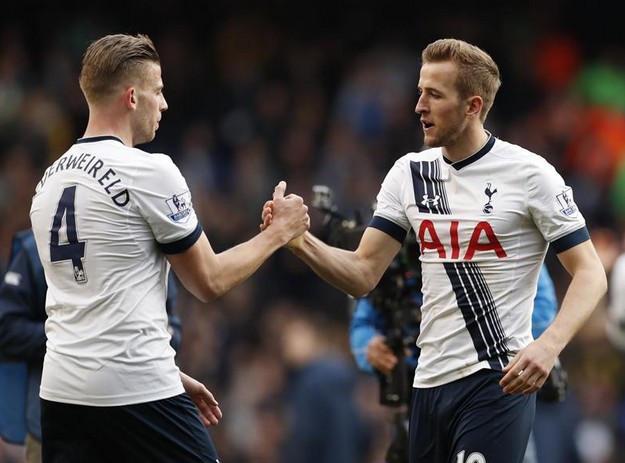 通过这位员 通过这位员